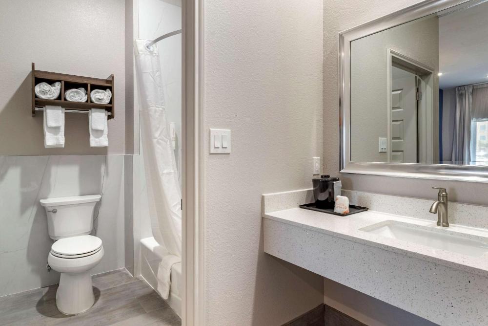 Standard King Room - Non Smoking interior